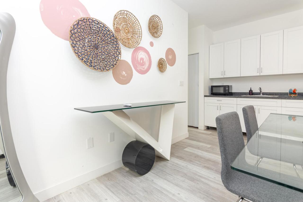 Home Midtown Miami - Wynwood Area With Backyard - Art District Near To Beach Bagian luar foto